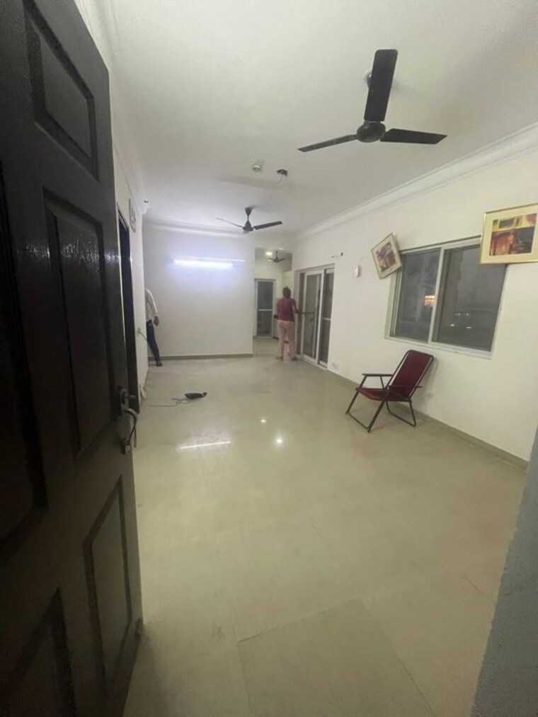 Room, paramount-floraville 3.5 Bedroom 1425 Sq.Ft. Apartment In Sector 137 Noida 10419746