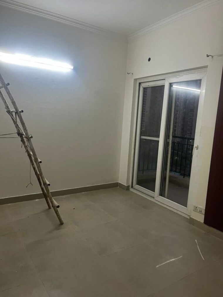Room, paramount-floraville 3.5 Bedroom 1425 Sq.Ft. Apartment In Sector 137 Noida 10419746