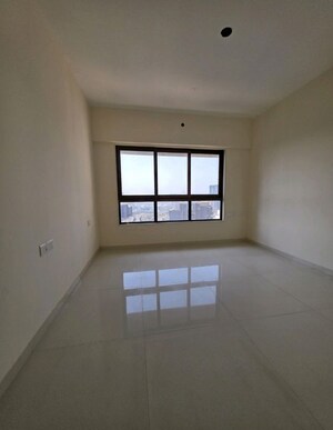 Room in 3 BHK Apartment at Lotus Sky Garden, Malad West – for Rent