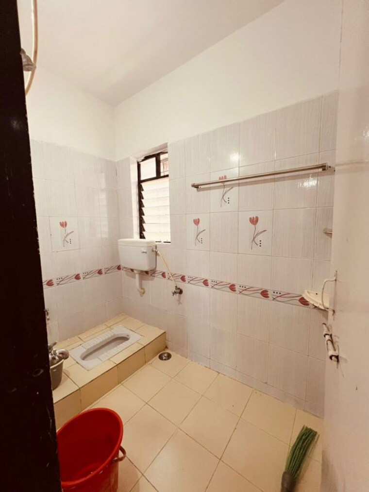 Bathroom, mittal-atria 2 Bedroom 750 Sq.Ft. Apartment In Dhanori Pune 10419781