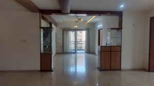 Room in 3 BHK Apartment at Banjara Hills – for Rent