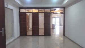 Room in 3 BHK Apartment at Banjara Hills – for Rent