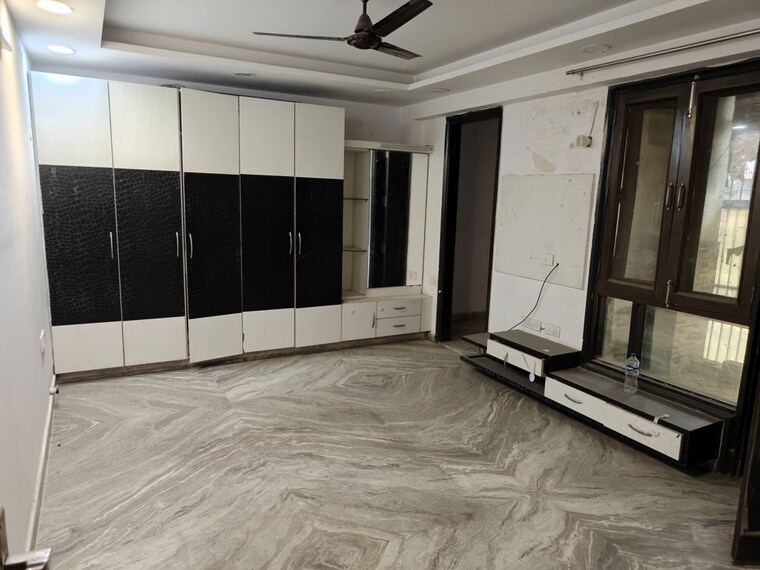 Master Bedroom, tagore park 3 Bedroom 310 Sq.Yd. Builder Floor In Tagore Park Delhi 10419813