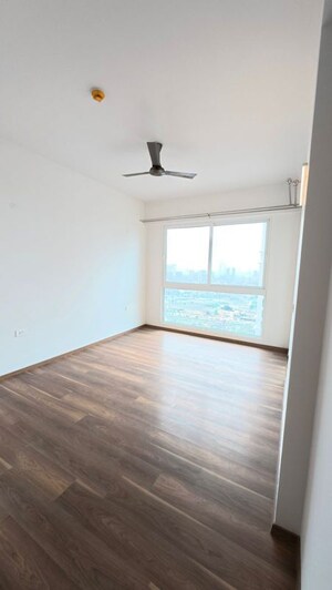 Room in 3 BHK Apartment at Emaar Digi Homes, Sector 62 – for Rent