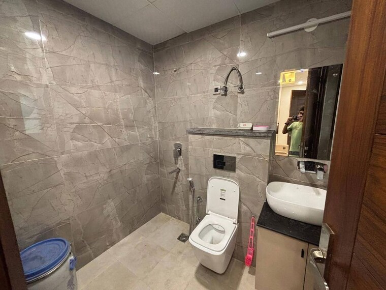 Bathroom, conscient-heritage-max 3 Bedroom 1942 Sq.Ft. Apartment In Sector 102 Gurgaon 10419866