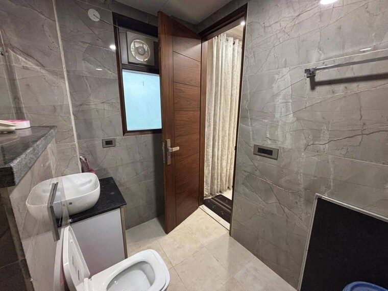 Bathroom, conscient-heritage-max 3 Bedroom 1942 Sq.Ft. Apartment In Sector 102 Gurgaon 10419866