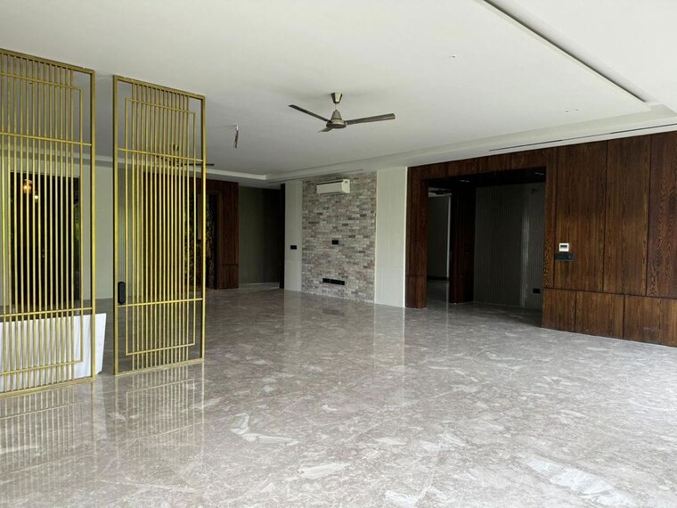 Living Room, emaar-emerald-classic 4 Bedroom 3500 Sq.Ft. Apartment In Sector 65 Gurgaon 10419875
