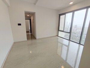Room in 2 BHK Apartment at Piramal Mahalaxmi, Mahalaxmi – for Rent