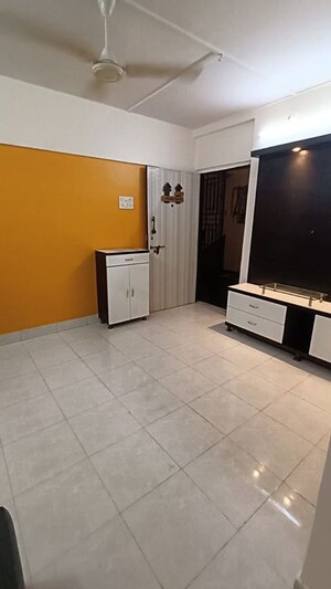 1 BHK Apartment For Rent in Krishna Kaveri Apartment, Andheri West
