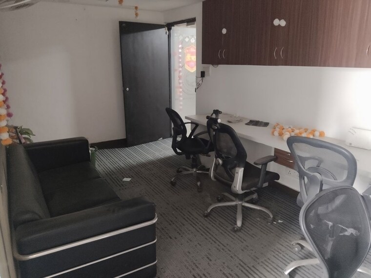 Team Area, netaji subhash place Commercial Office Space 486 Sq.Ft. In Netaji Subhash Place Delhi 10419942