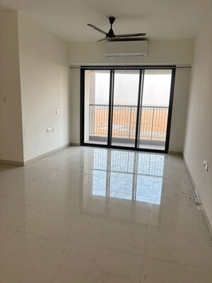 Room in 2 BHK Apartment at Lodha Splendora, Ghodbunder Road – for Rent