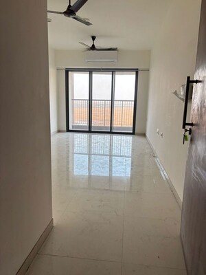 Room in 2 BHK Apartment at Lodha Splendora, Ghodbunder Road – for Rent