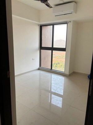 Room in 2 BHK Apartment at Lodha Splendora, Ghodbunder Road – for Rent