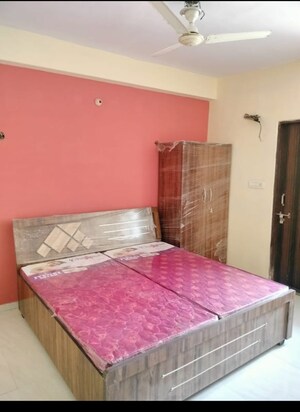 Bedroom in 3 BHK Apartment at Mahal Road – for Rent