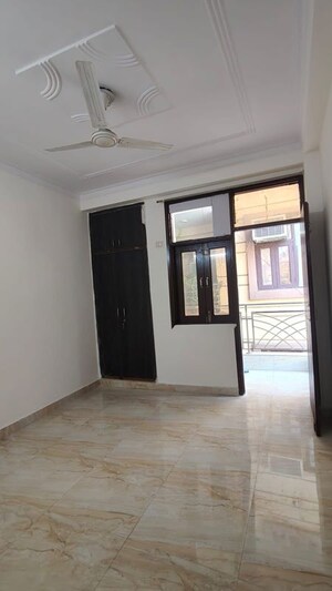 Room in 1 BHK Builder Floor at Saket – for Rent