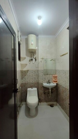 Bathroom in 1 BHK Builder Floor at Saket – for Rent
