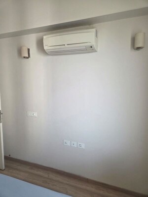 Room in 3.5 BHK Apartment at DLF The Ultima, Sector 81 – for Sale