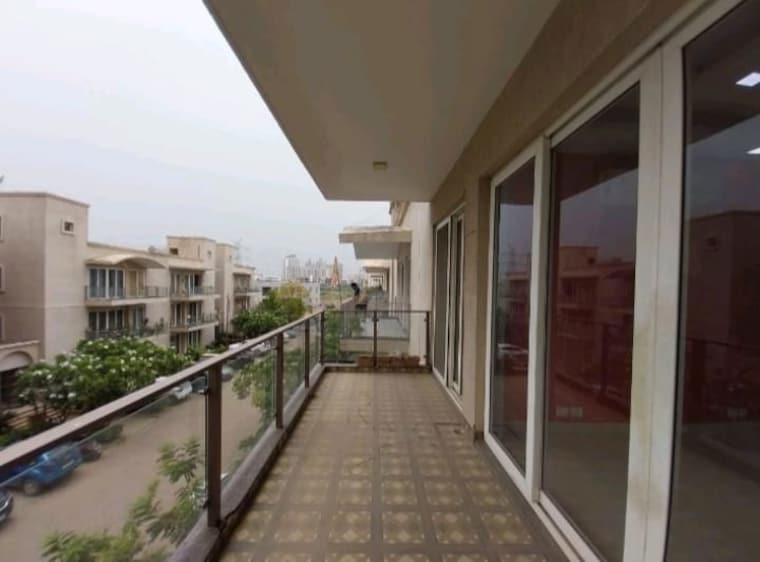 Balcony, bptp-amstoria-plot 3 Bedroom 2300 Sq.Ft. Apartment In Sector 102 Gurgaon 10420041