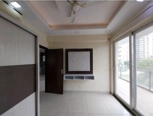 Building Lobby in 3 BHK Apartment at BPTP Amstoria Plot, Sector 102 – for Rent