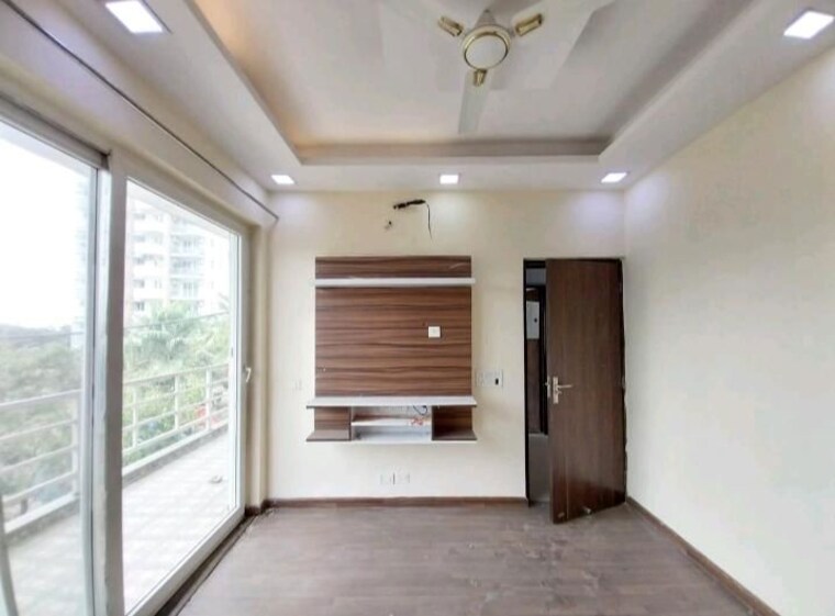 Room, bptp-amstoria-plot 3 Bedroom 2300 Sq.Ft. Apartment In Sector 102 Gurgaon 10420041