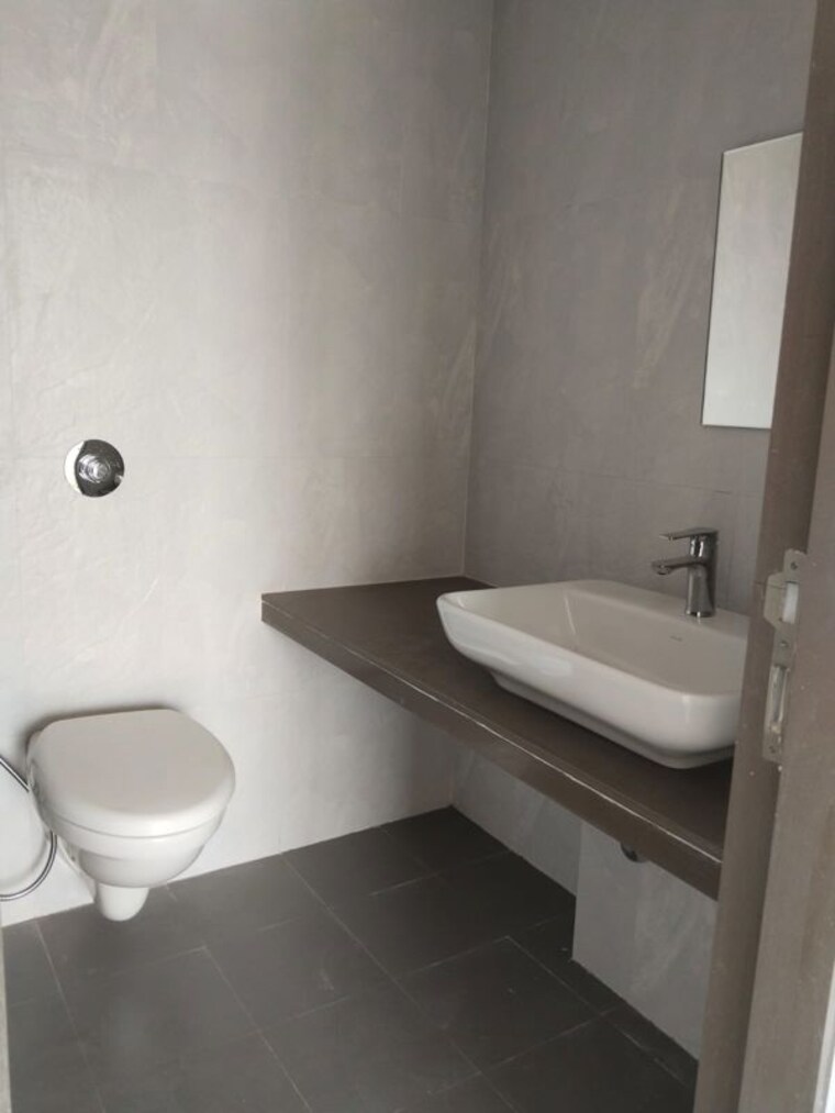 Bathroom, bramhacorp-the-collection 2 Bedroom 830 Sq.Ft. Apartment In Kalyani Nagar Pune 10420046
