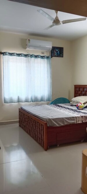 Bedroom in 2 BHK Apartment at Green Medows, Haralur Road – for Rent