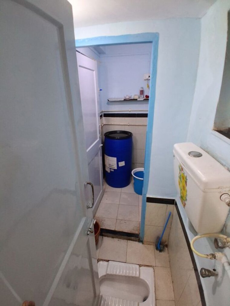 Washroom, swan-dawn-mills 1 Bedroom 225 Sq.Ft. Apartment In Sewri Mumbai 10373174