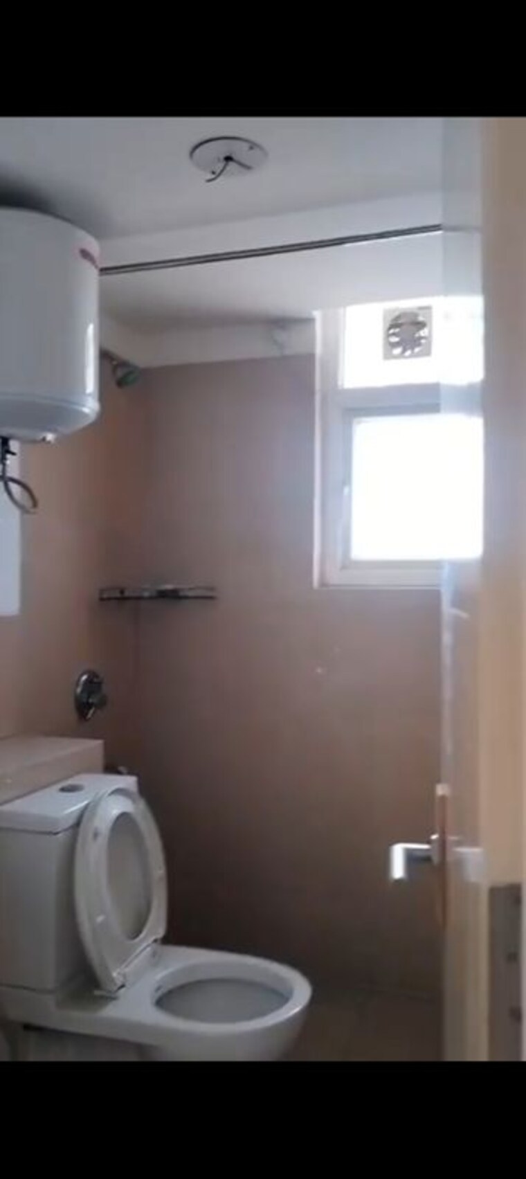 Bathroom, emaar-emerald-floors-premier 4 Bedroom 1700 Sq.Ft. Apartment In Sector 65 Gurgaon 10420060