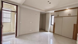 Room in 3 BHK Builder Floor at Ghitorni – for Rent