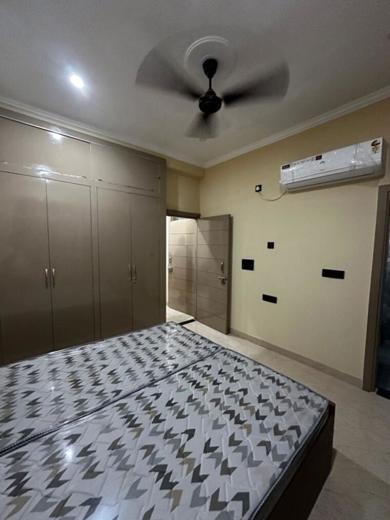 Bedroom, sector 40 2 Bedroom 1600 Sq.Ft. Builder Floor In Sector 40 Gurgaon 10420043