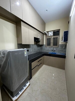 Kitchen in 2 BHK Builder Floor at Sector 40 – for Rent