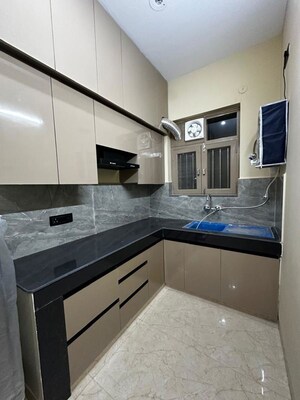 Kitchen in 2 BHK Builder Floor at Sector 40 – for Rent