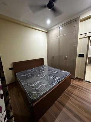 Bedroom in 2 BHK Builder Floor at Sector 40 – for Rent