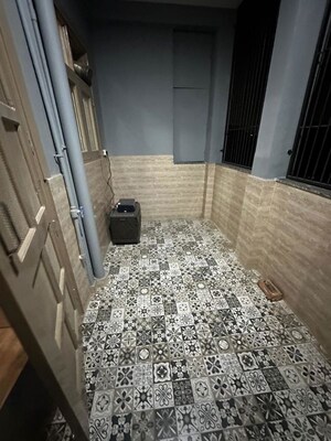 Balcony in 2 BHK Builder Floor at Sector 40 – for Rent