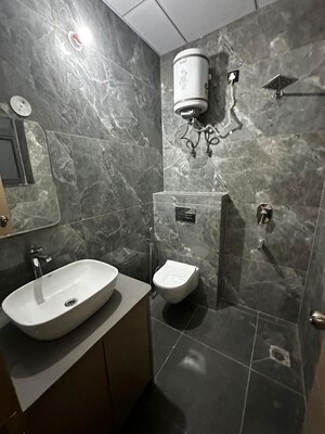 Bathroom in 2 BHK Builder Floor at Sector 40 – for Rent