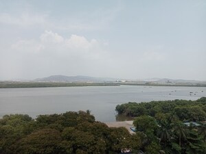 Plot Area in 4 BHK Penthouse at Cbd Belapur Sector 29 – for Rent