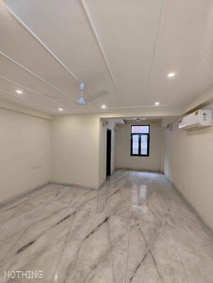 Room in 3 BHK Builder Floor at Malviya Nagar – for Rent