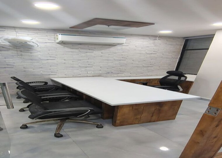 Team Area, netaji subhash place Commercial Office Space 748 Sq.Ft. In Netaji Subhash Place Delhi 10420130
