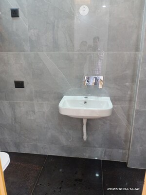 Bathroom in 1 BHK Builder Floor at Vasant Kunj – for Rent