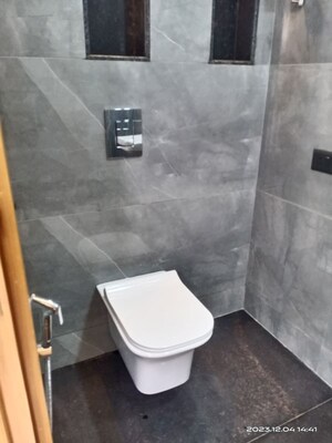Bathroom in 1 BHK Builder Floor at Vasant Kunj – for Rent