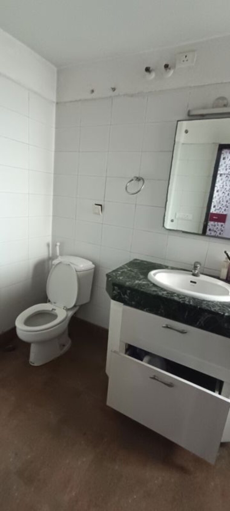 Bathroom, puri-pranayam 3 Bedroom 1857 Sq.Ft. Apartment In Sector 82 Faridabad 10420145