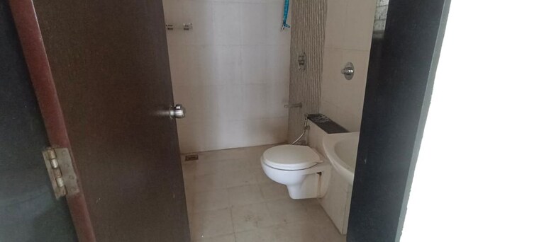 Bathroom, mulik-corp-luxuria 2 Bedroom 815 Sq.Ft. Apartment In Wagholi Pune 10420161