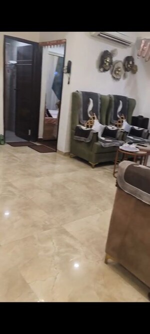 Parking in 3 BHK Apartment at Ram Vihar, Sector 30 – for Sale