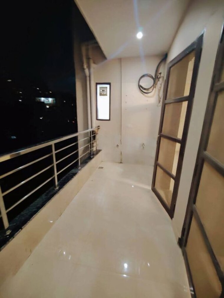 Balcony, saket 2 Bedroom 1000 Sq.Ft. Apartment In Saket Delhi 10420198