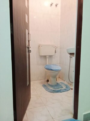 Bathroom in 1.5 BHK Builder Floor at Civil Lines – for Rent
