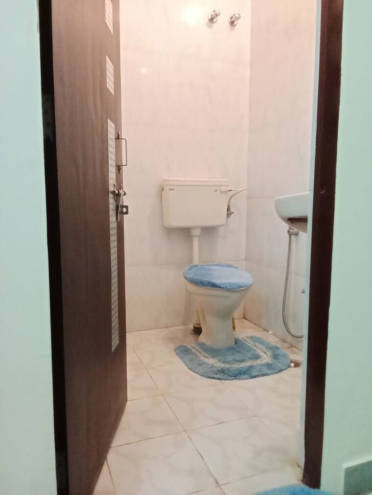 Bathroom, civil lines 1.5 Bedroom 700 Sq.Ft. Builder Floor In Civil Lines Jaipur 10420203
