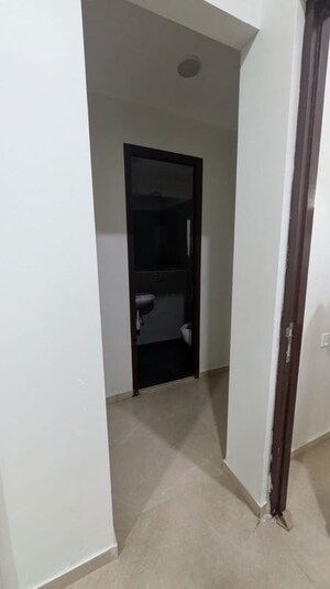 Room in 2 BHK Apartment at Omkar Alta Monte, Malad East – for Rent