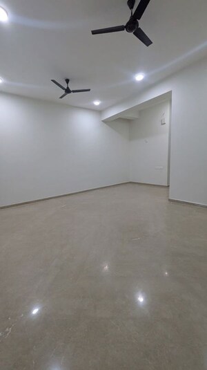 Room in 2 BHK Apartment at Omkar Alta Monte, Malad East – for Rent