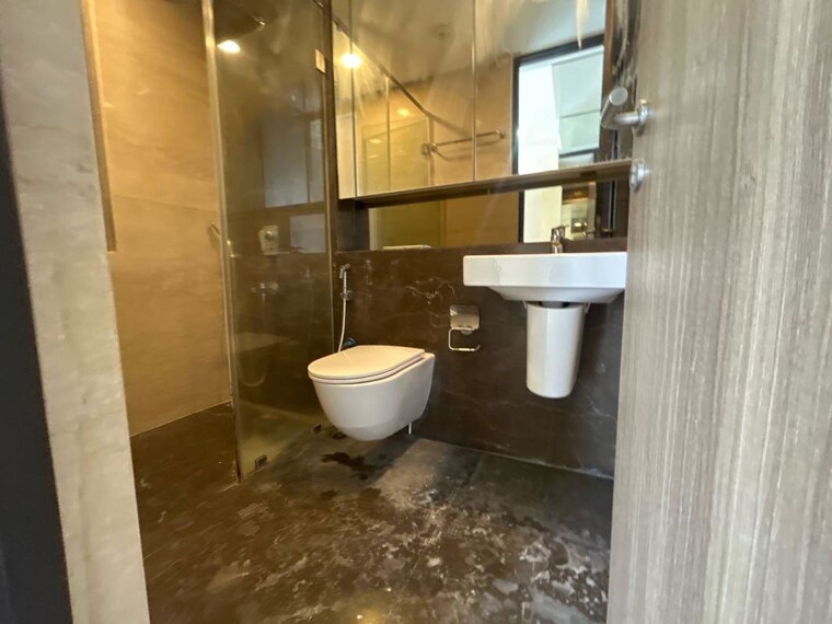 Bathroom, lodha-allura 3 Bedroom 1090 Sq.Ft. Apartment In Worli Mumbai 10420220