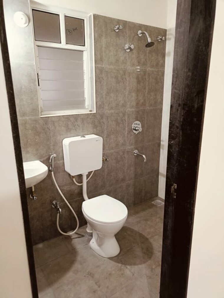 Bathroom, mantra-essence 2 Bedroom 970 Sq.Ft. Apartment In Undri Pune 10420230